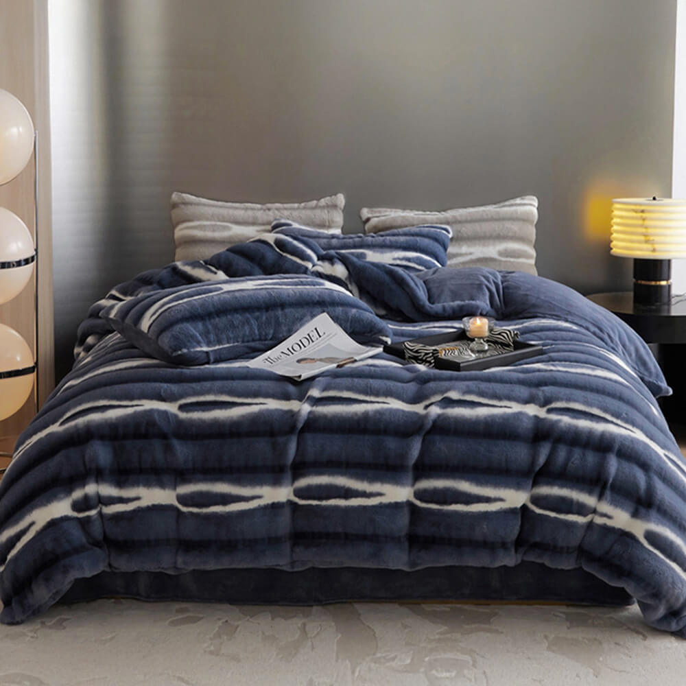 Luxury Ombre Faux Fur Bedding Set - Queen Size, Soft & Cozy