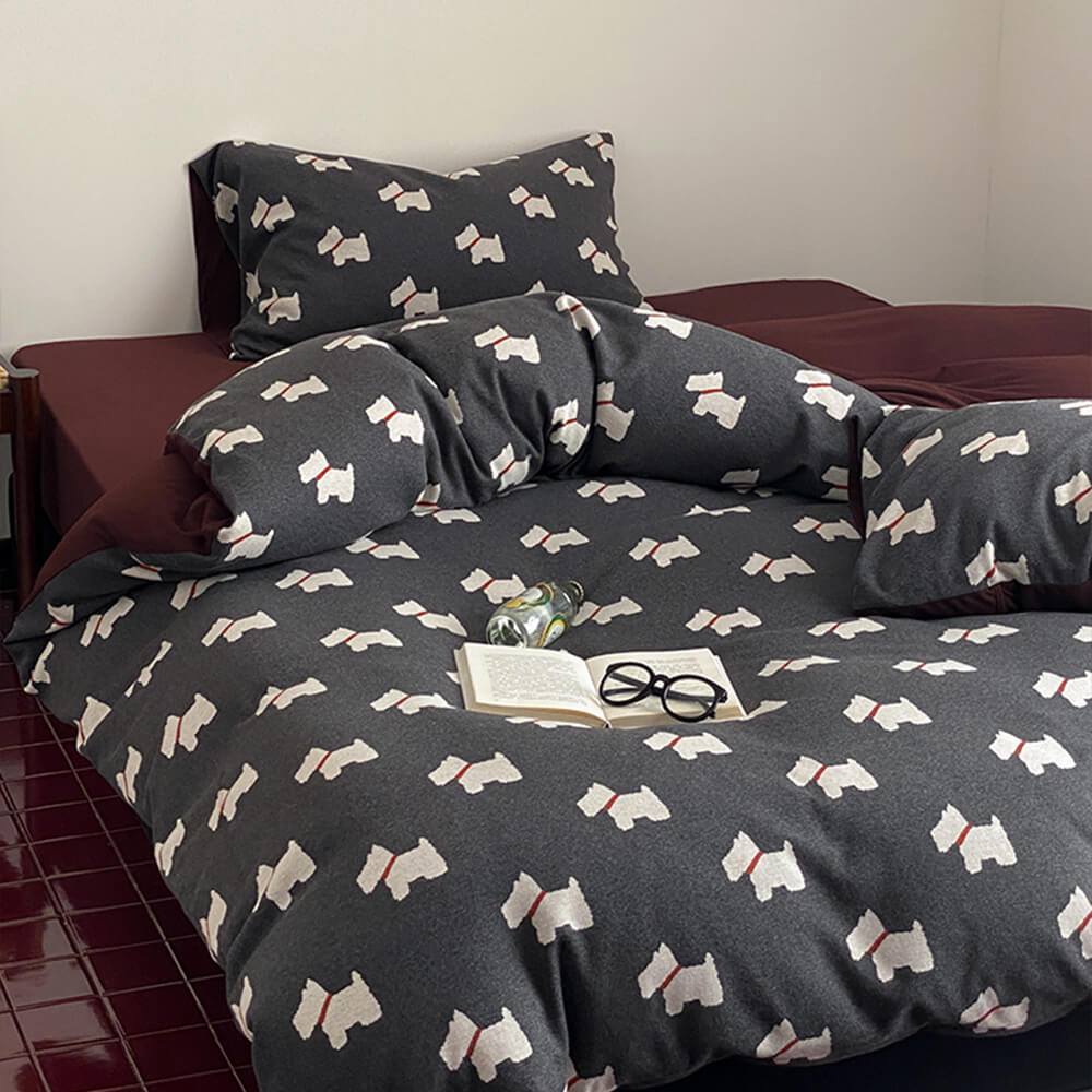Cute puppy cotton duvet cover and matching bed sheet set, showcasing a 3D jacquard knit design.