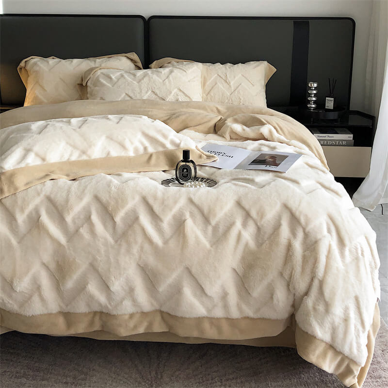 CozyLux Velvet Bedding Set - Double-Sided Warmth and Elegance, Queen Size