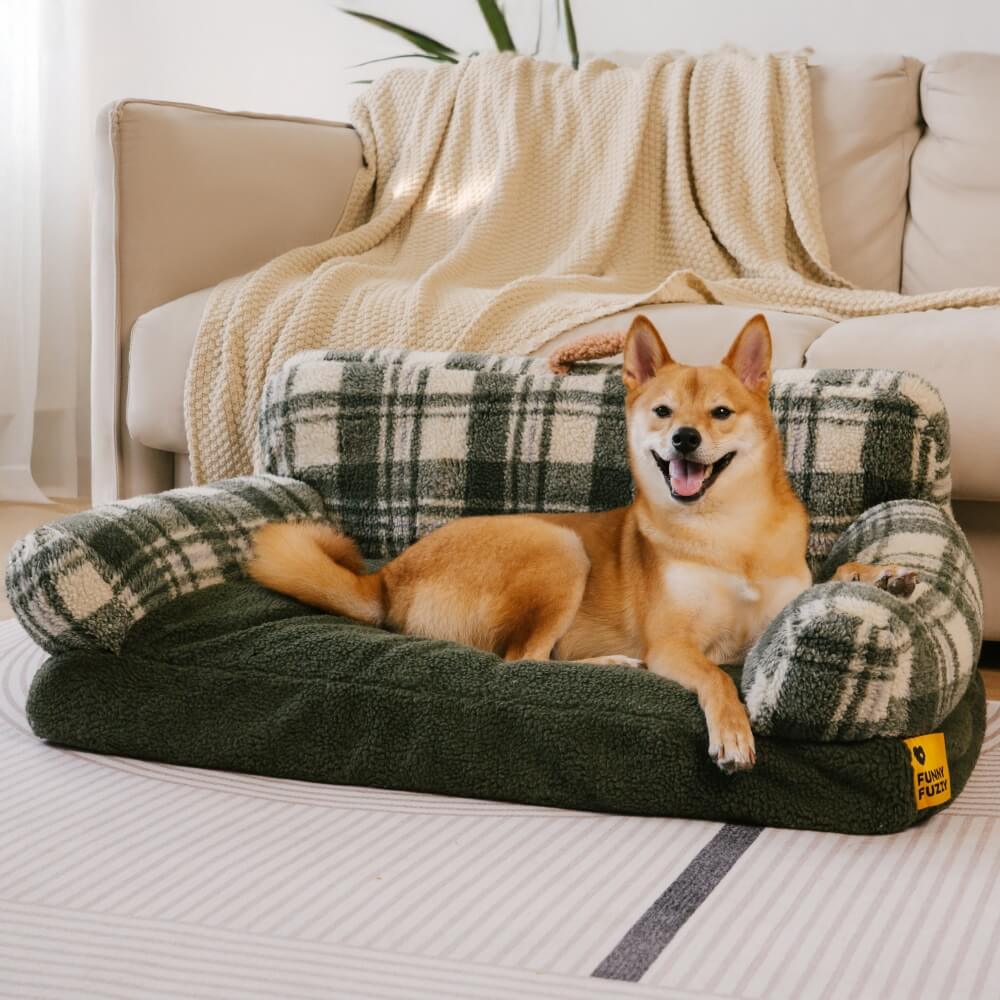 Vintage Comfort washable pet bed from above, showcasing its cozy design and soft teddy fleece.